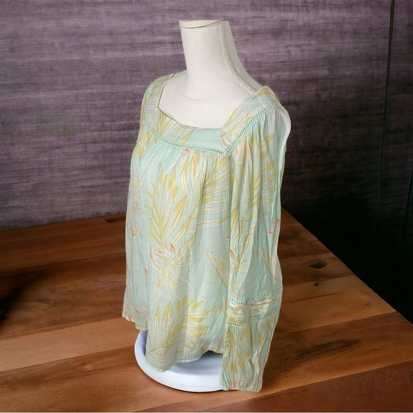 LC Lauren Conrad Tropical Print Top‎ - Picture 3 of 9